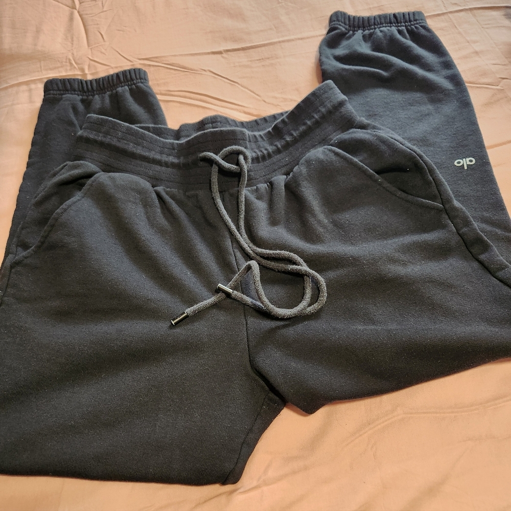 ALO Yoga Black Jogger Pants